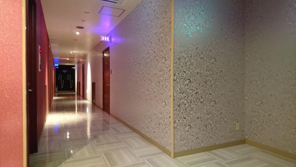 Hotel Eris Hakata (Adults Only) فوكوكا المظهر الخارجي الصورة